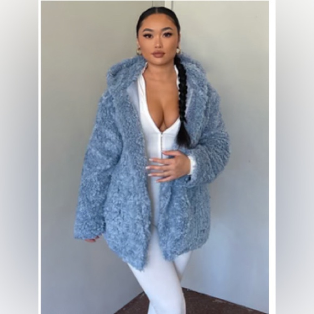 Fashion Nova, Cali winters, Sherpa jacket Light Blue